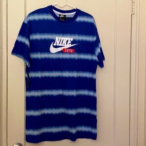 NWT Nike blue tie-dye logo shirt dress size: M